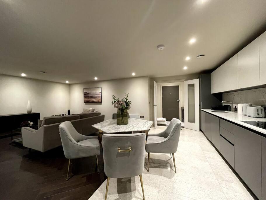 Апартаменты 2Br Urban Vista Retreat Chcl F7 Чигуэлл Экстерьер фото