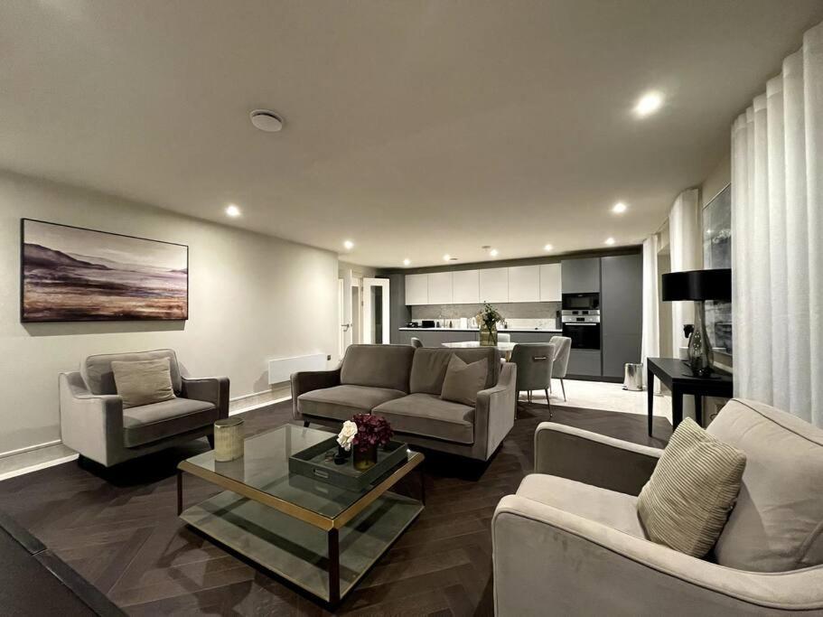 Апартаменты 2Br Urban Vista Retreat Chcl F7 Чигуэлл Экстерьер фото